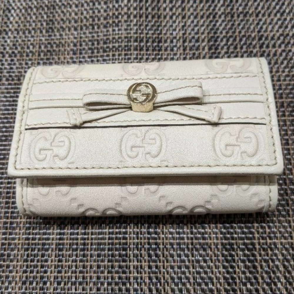 Gucci Guccissima GG Pattern Signature Ribbon 6 Key Case